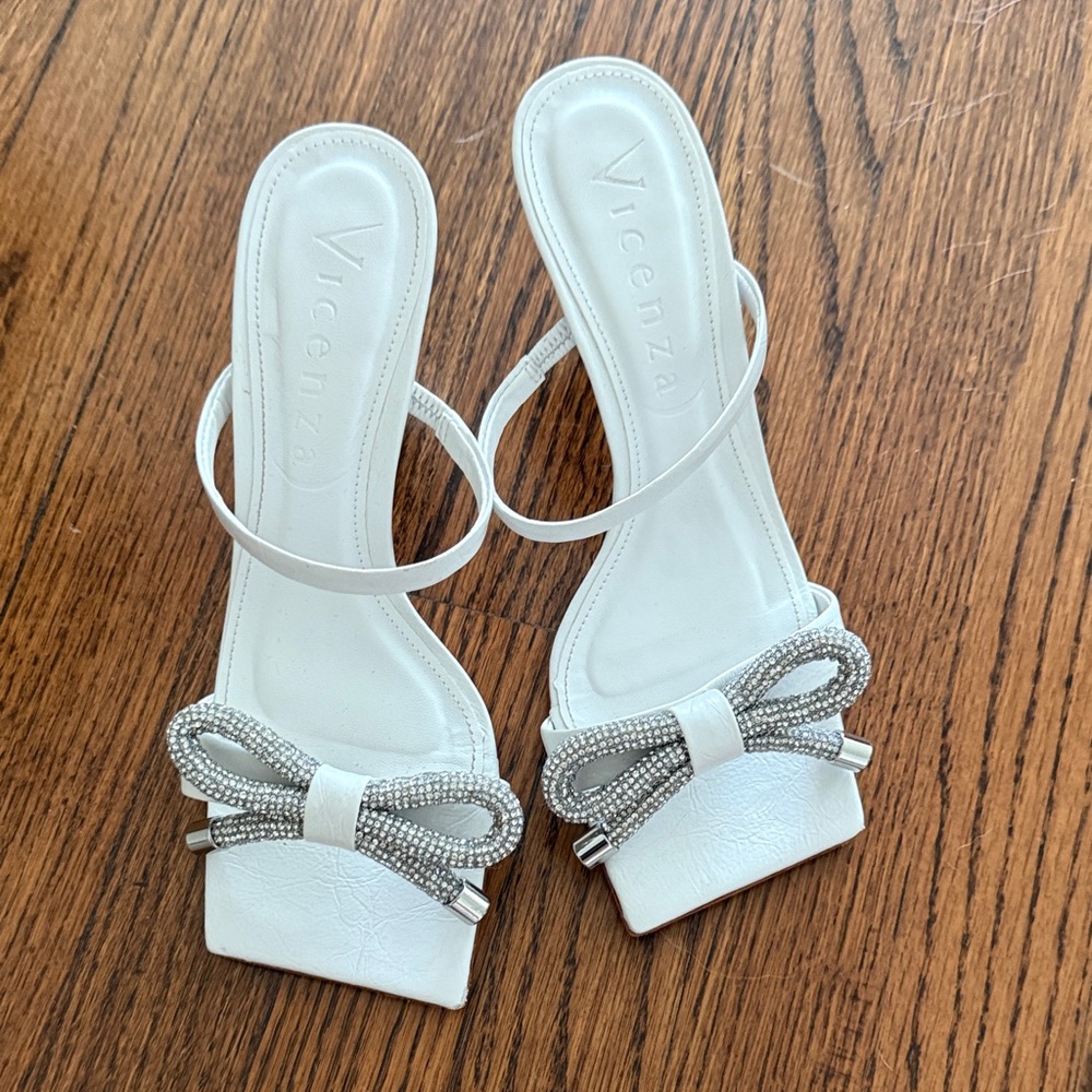 White Women's Heels with Bow Detail